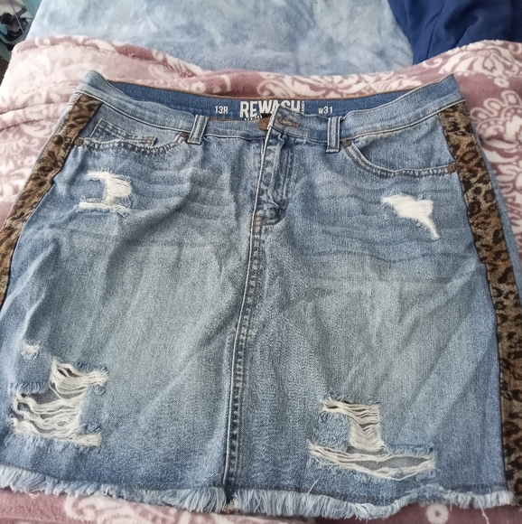 Jean skirt - Picture 1 of 2